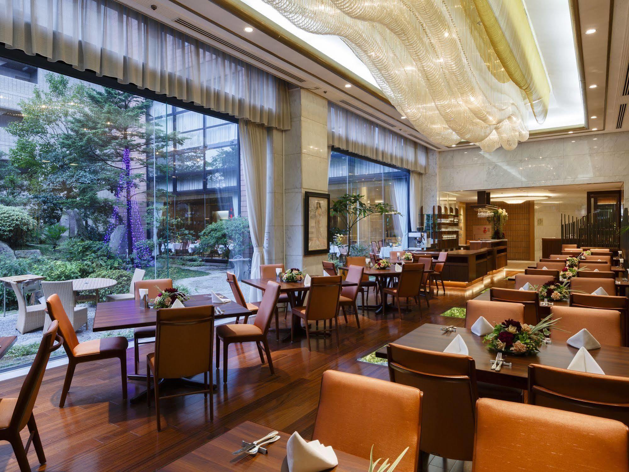 Hotel Pearl Garden Takamatsu Exterior photo